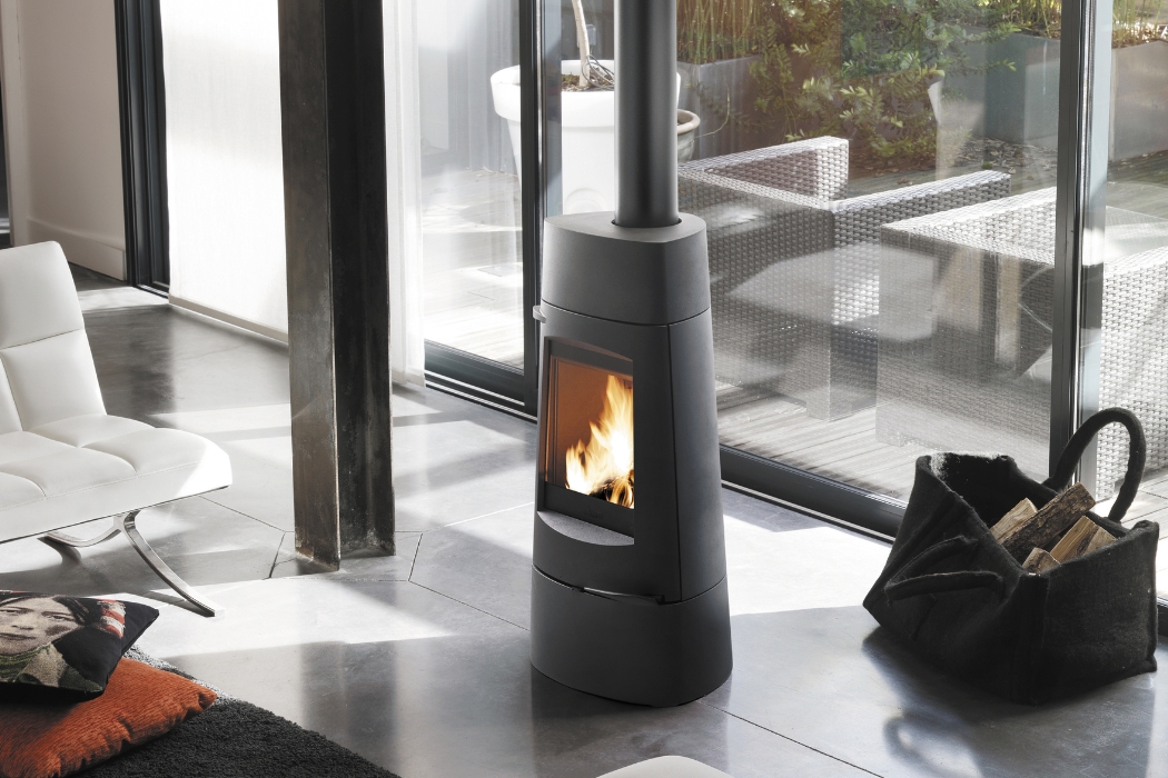 Aratos Stove